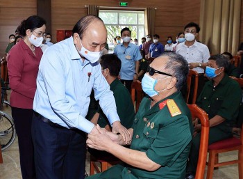 Bộ LĐ-TB&XH đề xuất 2 mức quà tặng người có công dịp Tết Nhâm Dần
