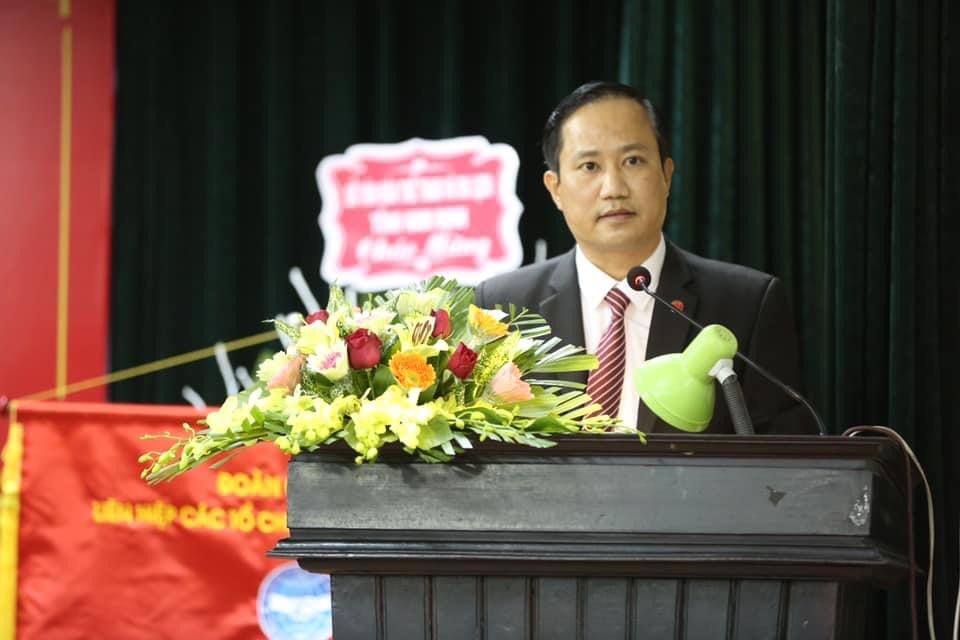 Ông Trần Đăng An, Phó Chủ tịch UBMT Tổ quốc tỉnh, Phó Chủ tịch Liên hiệp Hữu nghị Nam Định báo cáo kết quả hoạt động khóa XIII. Ảnh: Tuấn Việt