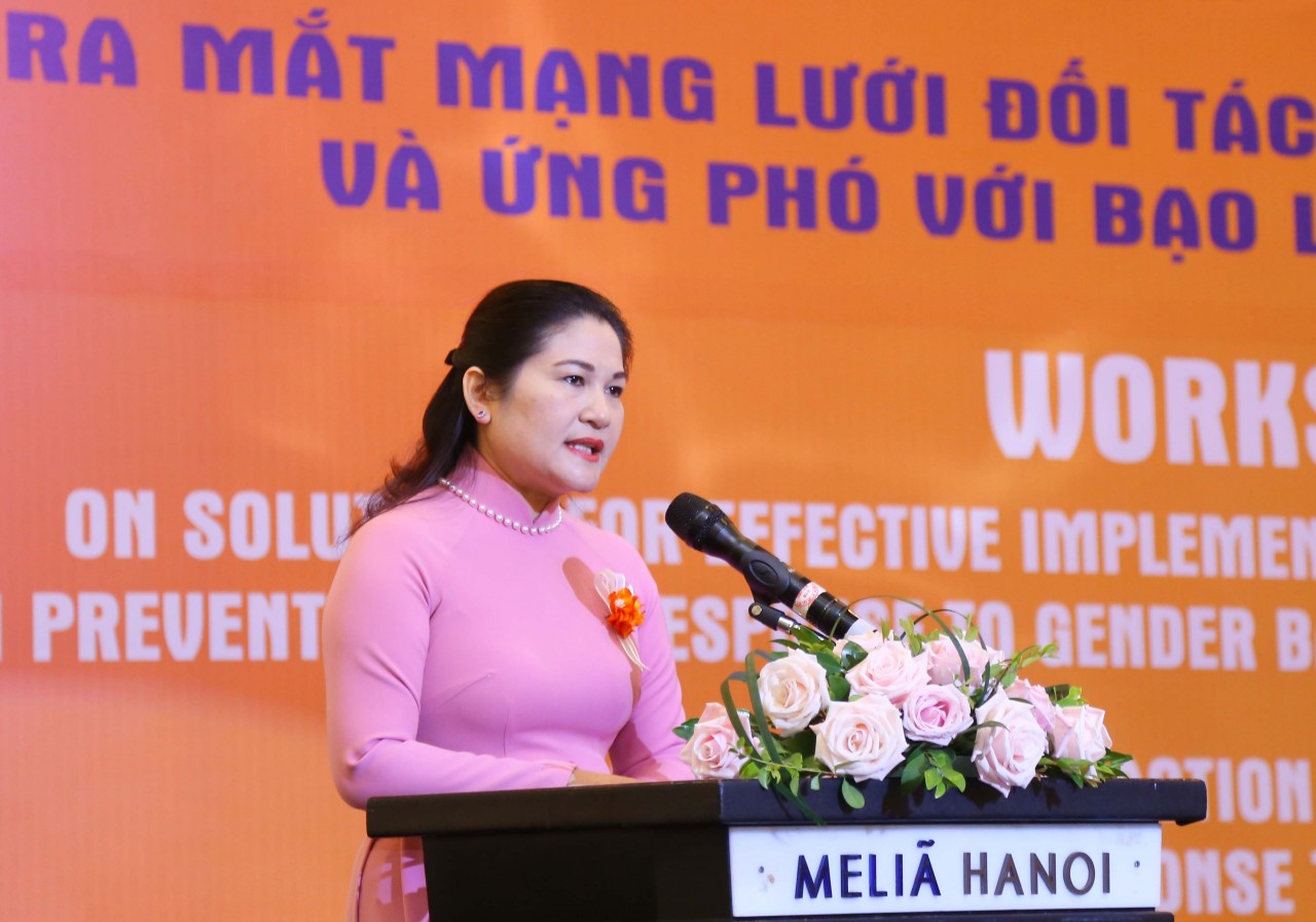 Thứ trưởng Bộ LĐ-TB&XH Nguyễn Thị Hà cho biết, bạo lực trên cơ sở giới là vấn đề báo động ở nhiều quốc gia trên thế giới và là hành vi vi phạm quyền con người phổ biến nhất.