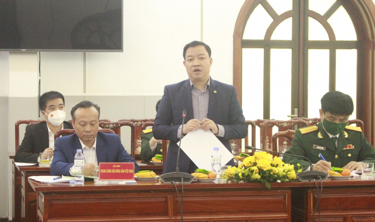 Ông Nguyễn Ngọc Hùng, Trưởng Ban Ban điều phối viện trợ nhân dân (PACCOM) chia sẻ những kết quả nổi bật của Liên hiệp các tổ chức hữu nghị Việt Nam trong thực hiện phong trào thi đua năm 2021