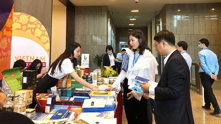Doanh nghiệp Nhật Bản tìm hiểu thông tin về các địa phương Việt Nam.
