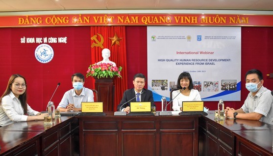 Việc kết nối hợp tác doanh nghiệp hai nước được thực hiện một cách linh hoạt, hiệu quả thông qua nhiều hoạt động giao lưu, đối ngoại nhân dân như: tổ chức các hội thảo, tọa đàm trao đổi thông tin, chia sẻ kinh nghiệm, giới triệu trưng bày sản phẩm.