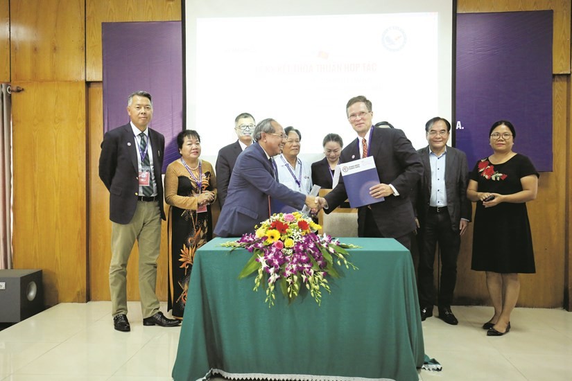 Hội Việt - Mỹ và Hội đồng Doanh nhân Việt - Mỹ ký kết Ý định thư Hợp tác và Biên bản ghi nhớ
