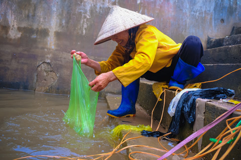 hanh trinh 3260 km cua nguoi san rac khap bo bien viet nam