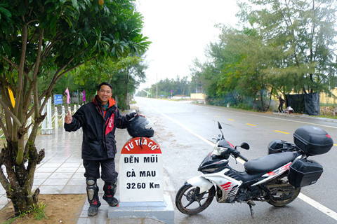hanh trinh 3260 km cua nguoi san rac khap bo bien viet nam