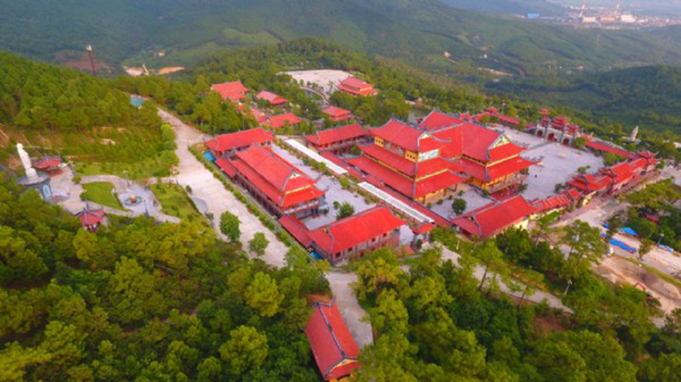 chua ba vang chiem hang chuc ngan met vuong dat rung quoc gia
