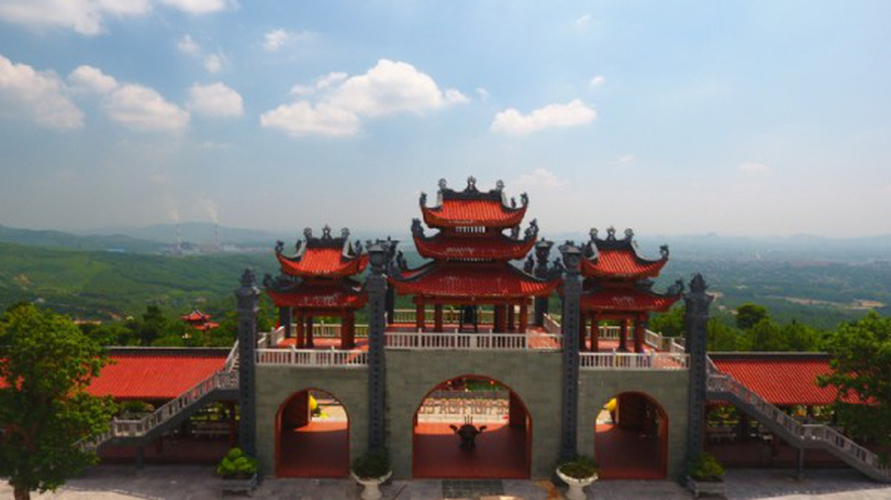 chua ba vang chiem hang chuc ngan met vuong dat rung quoc gia