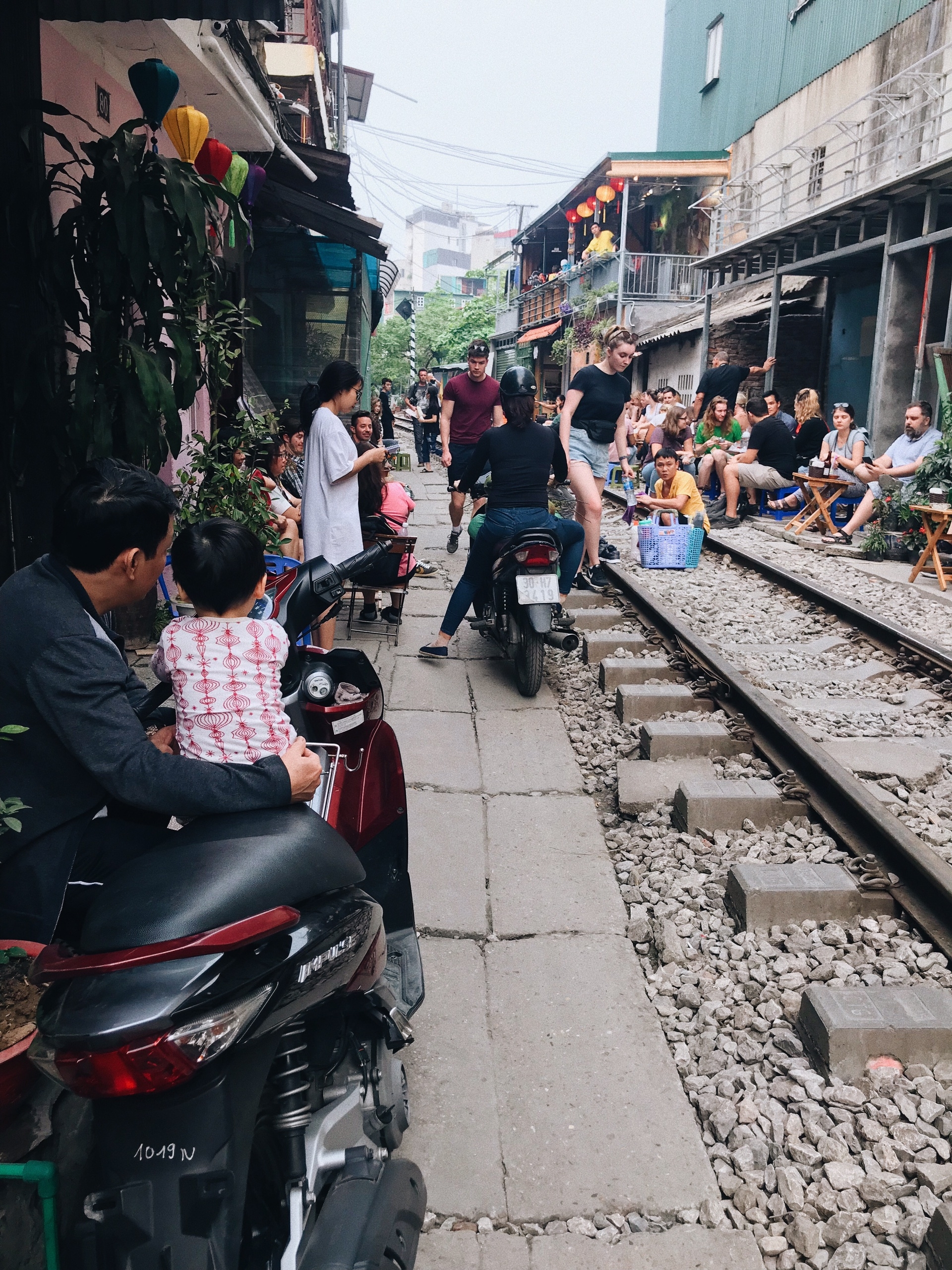 Phố đường tàu Hà Nội: Từ dấu lặng tới khúc cong huyền thoại pho duong tau ha noi tu dau lang toi khuc cong huyen thoai