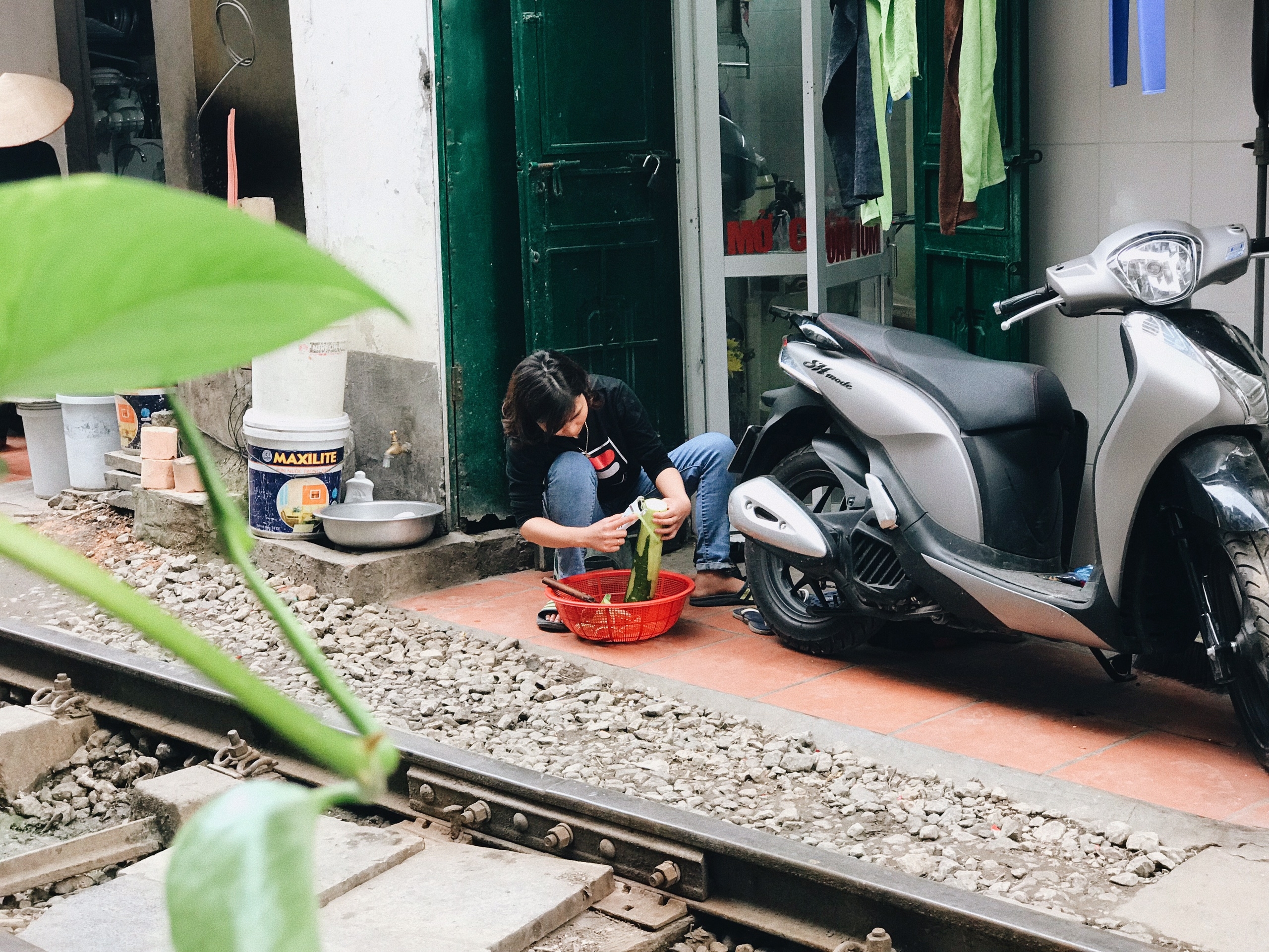 Phố đường tàu Hà Nội: Từ dấu lặng tới khúc cong huyền thoại pho duong tau ha noi tu dau lang toi khuc cong huyen thoai
