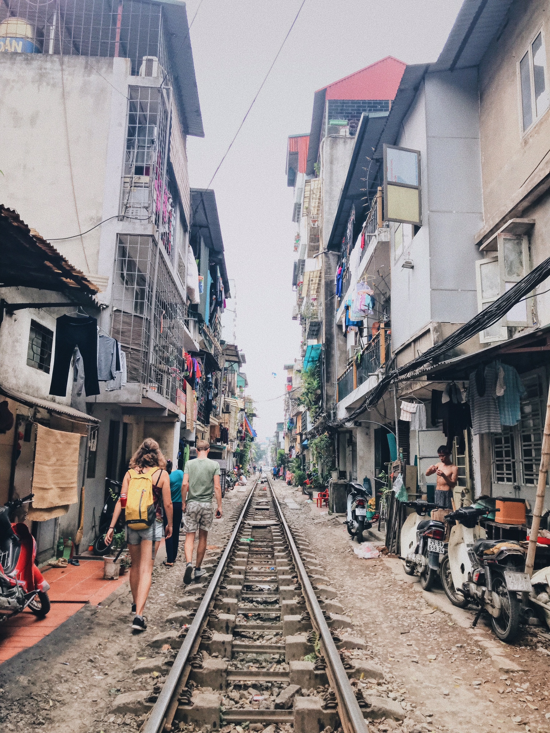 Phố đường tàu Hà Nội: Từ dấu lặng tới khúc cong huyền thoại pho duong tau ha noi tu dau lang toi khuc cong huyen thoai