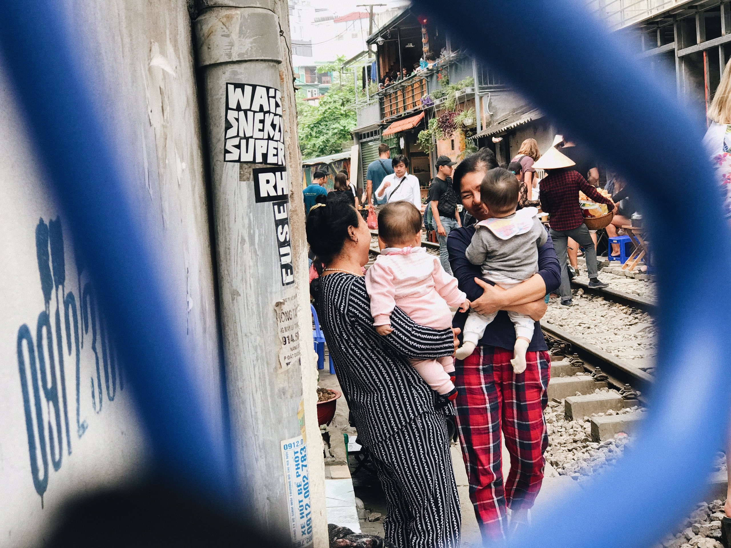 Phố đường tàu Hà Nội: Từ dấu lặng tới khúc cong huyền thoại pho duong tau ha noi tu dau lang toi khuc cong huyen thoai