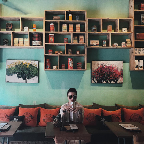 tan huong tron ven ve binh yen cua hoi an tai 5 tiem ca phe co dien