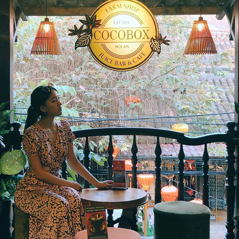 tan huong tron ven ve binh yen cua hoi an tai 5 tiem ca phe co dien