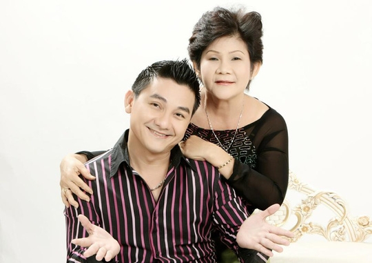 ban than cua anh vu tiet lo li do nam nghe si qua doi dot ngot