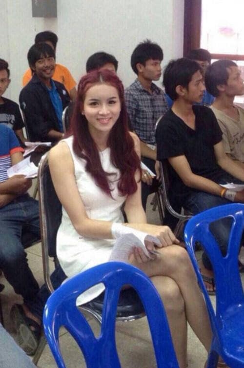 do khoc do cuoi chuyen nguoi dep chuyen gioi trong ki kham nghia vu quan su o thai lan