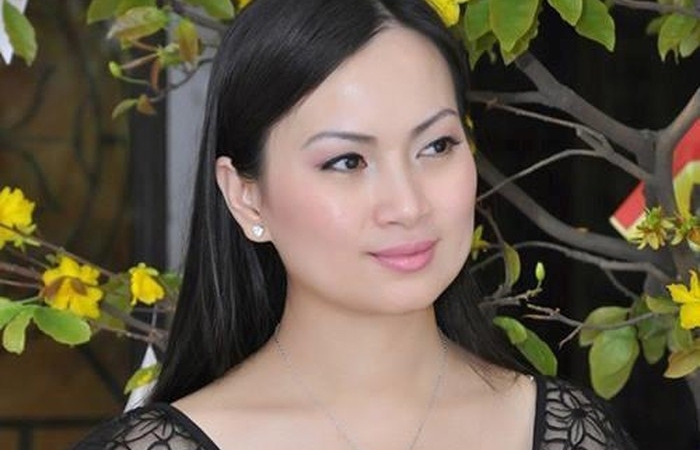Ca sĩ Hà Phương chịu chi phí 10 nghìn USD đưa thi hài Anh Vũ về quê
