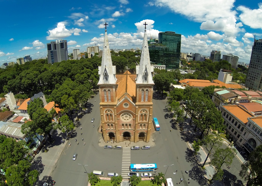 Nhà thờ Đức Bà: Tuyệt tác kiến trúc Pháp giữa lòng Sài Gòn nha tho duc ba tuyet tac kien truc phap giua long sai gon