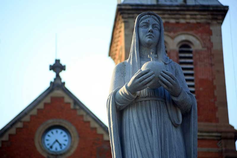 Nhà thờ Đức Bà: Tuyệt tác kiến trúc Pháp giữa lòng Sài Gòn nha tho duc ba tuyet tac kien truc phap giua long sai gon