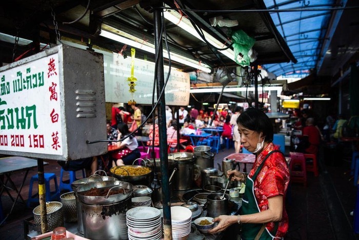 cung food blogger ba chua via he diet sach am thuc thai lan