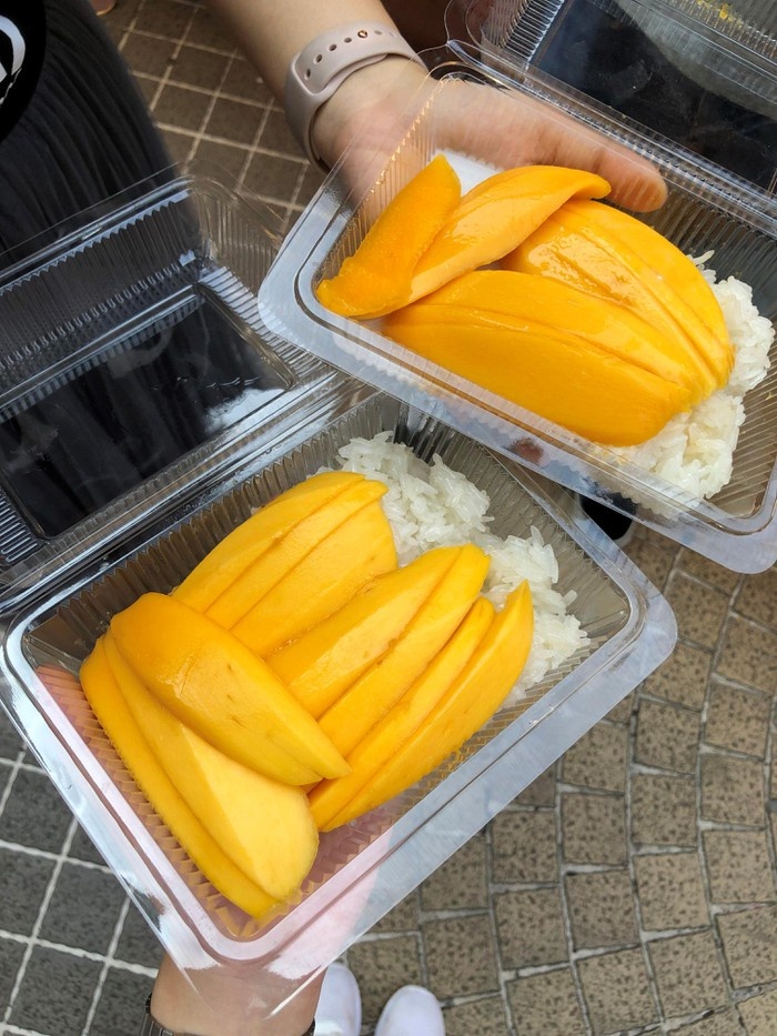 cung food blogger ba chua via he diet sach am thuc thai lan