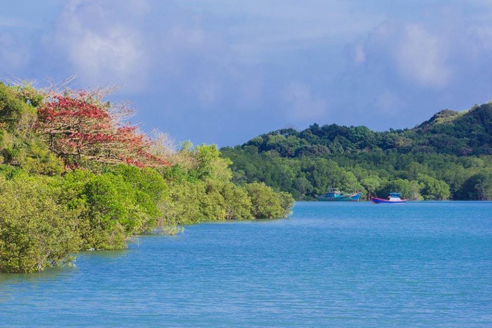 Tháng 5, về thăm Côn Đảo - "Bàn thờ Tổ quốc" thang 5 ve tham con dao ban tho to quoc