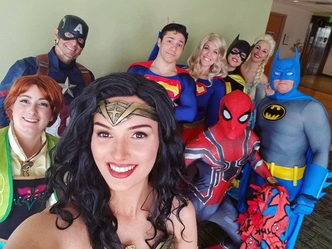 nu cosplayer hoa trang y het ban goc den than thai cung giong 100