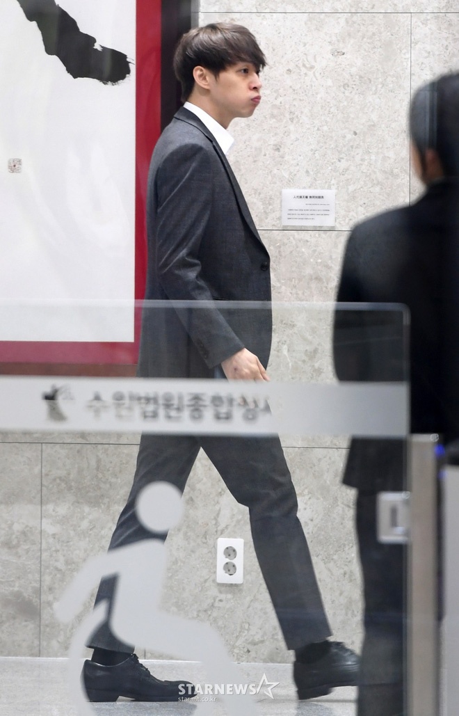 Park YooChun chính thức bị bắt giữ sau nhiều lần bị buộc tội sử dụng ma túy park yoochun chinh thuc bi bat giu sau nhieu lan bi buoc toi su dung ma tuy