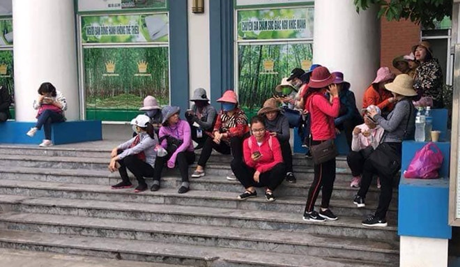 2 ngày đầu kỳ nghỉ lễ: Nhiều điểm du lịch "quá tải", "cò mồi" bủa vây 2 ngay dau ky nghi le nhieu diem du lich qua tai co moi bua vay