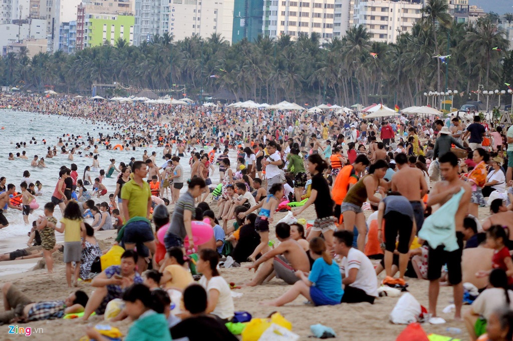 Nghỉ lễ 30/4 - 1/5: Nhiều điểm du lịch quá tải, ách tắc nghi le 304 15 nhieu diem du lich qua tai ach tac