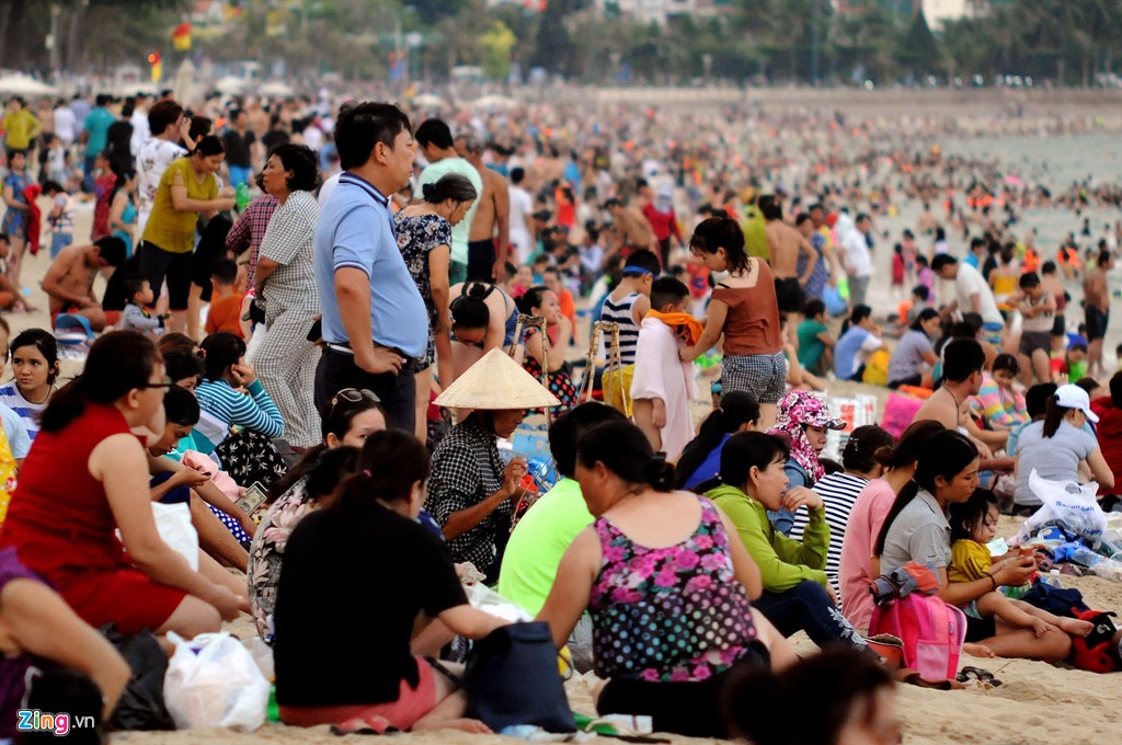 Nghỉ lễ 30/4 - 1/5: Nhiều điểm du lịch quá tải, ách tắc nghi le 304 15 nhieu diem du lich qua tai ach tac