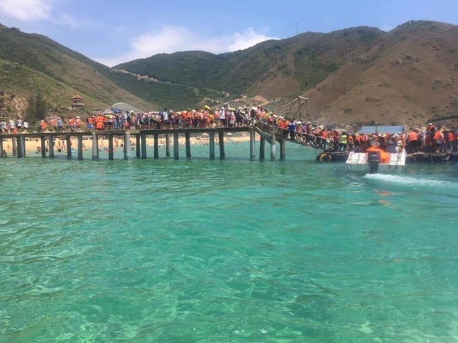 Nghỉ lễ 30/4 - 1/5: Nhiều điểm du lịch quá tải, ách tắc nghi le 304 15 nhieu diem du lich qua tai ach tac