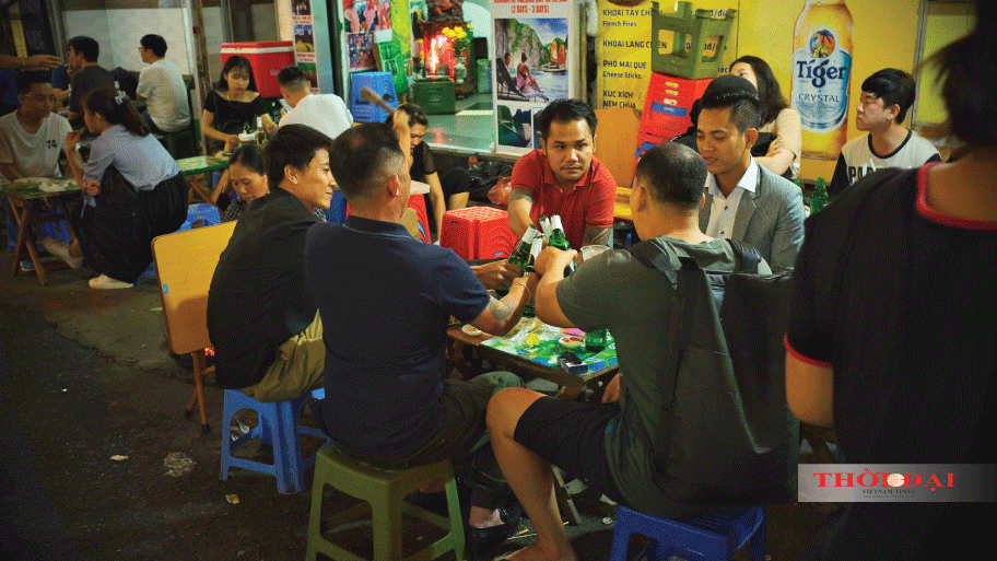 vi sao nga tu quoc te ta hien o ha noi hut khach