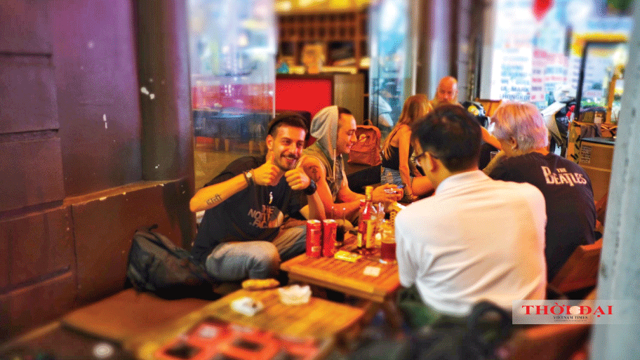 vi sao nga tu quoc te ta hien o ha noi hut khach