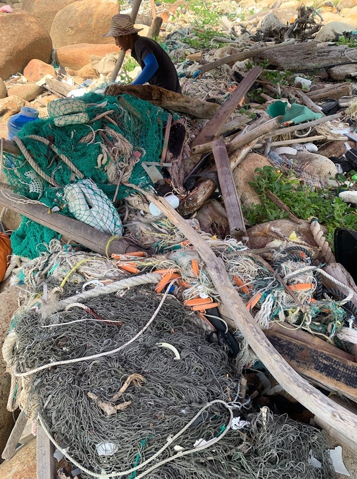 Dọn sạch "biển rác": Hành động thiết thực cần được lan tỏa don sach bien rac hanh dong thiet thuc can duoc lan toa