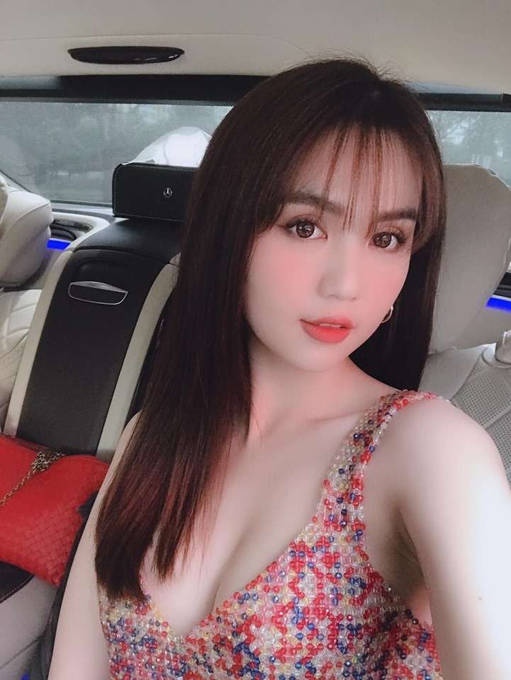 facebook sao viet hom nay 85 bao thy ngam thong bao quay tro lai showbiz mau thuy khoe voc dang day quyen ru