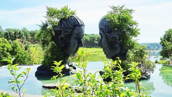 gioi tre dung ngoi khong yen voi ho vo cuc o da lat