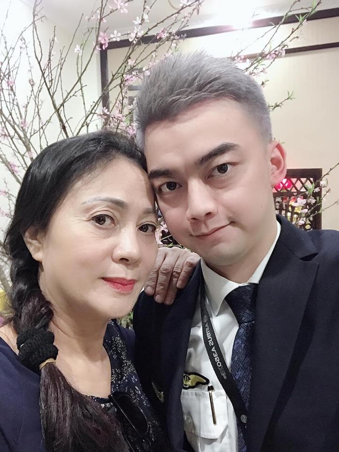 Facebook sao Việt hôm nay (11/5): Hồ Ngọc Hà thanh lý quần áo ủng hộ bệnh nhân nghèo, Lương Thế Thành hạnh phúc bên bà xã facebook sao viet hom nay 115