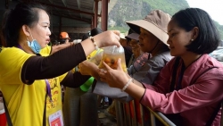 Cận cảnh khu bếp có 800 tình nguyện viên phục vụ Đại lễ Vesak 2019