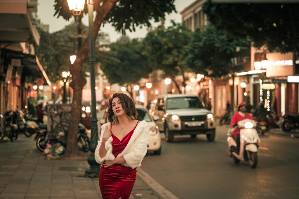 Facebook sao Việt hôm nay (14/5): Pha Lê lạc quan trước thị phi, Lam Trường nghi vấn rạn nứt hôn nhân facebook sao viet hom nay 145 pha le lac quan truoc thi phi lam truong nghi van ran nut hon nhan