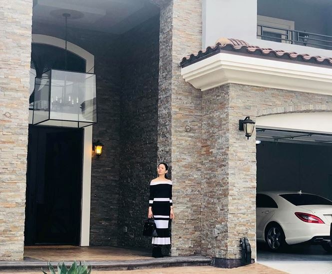 Ca sĩ Lệ Quyên lộ biệt thự ở Mỹ, xe siêu sang, đồng hồ tiền tỷ nu hoang bolero le quyen va khoi tai san khung o tuoi 38