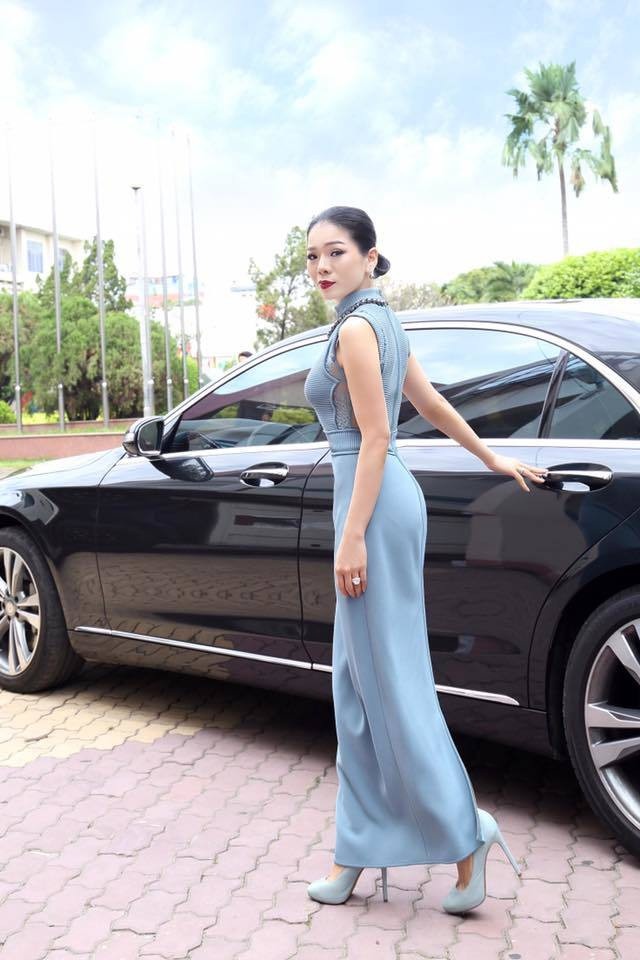 Ca sĩ Lệ Quyên lộ biệt thự ở Mỹ, xe siêu sang, đồng hồ tiền tỷ nu hoang bolero le quyen va khoi tai san khung o tuoi 38