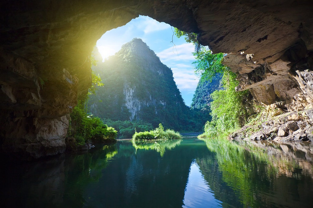 ly do gi khien tam coc bich dong duoc vi la vinh ha long tren can