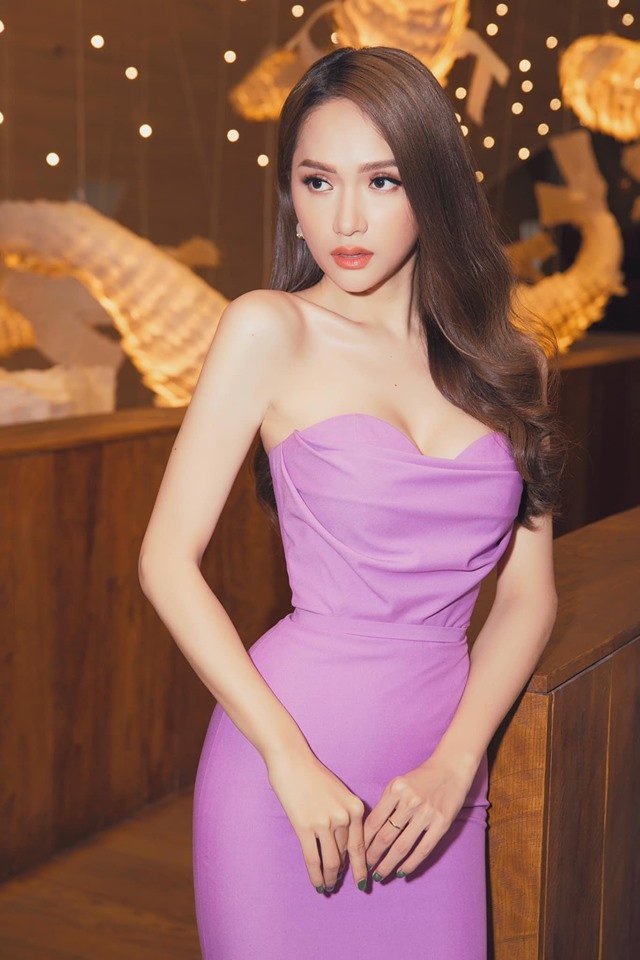 Facebook sao Việt hôm nay (26/5): "Vòng eo 56" ung dung mua sắm đồ hiệu, "ngạo" lại với đời facebook sao viet hom nay 265 vong eo 56 ung dung mua sam do hieu ngao lai voi doi