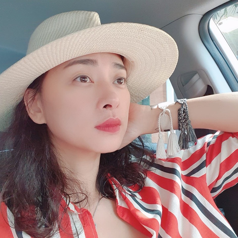 facebook sao viet hom nay 275 ha bang sinh con trai thu 3 hhen nie tay trong tay cung trai la