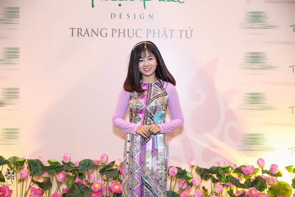 facebook sao viet hom nay 36 sau cannes ngoc trinh tiep tuc ho bao tuyen bo mac vay vi toi thich