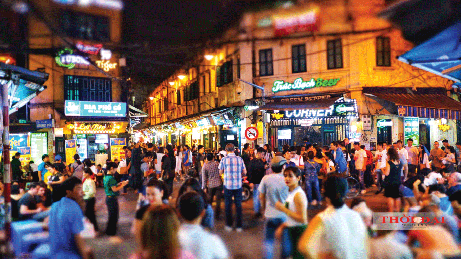nhung khu pho lung danh thu hut dong dao khach tay o ha noi