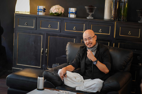 ong dang le nguyen vu qua chang hung thu gi voi do hieu nua