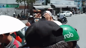 nhan chung vu dien vien le duong bao lam bi danh khi phat com tu thien dang dien de quay phim chu oi