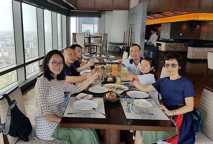 cuoc song hien tai cua mc lai van sam nhu the nao ma khien nhieu nguoi nguong mo den the