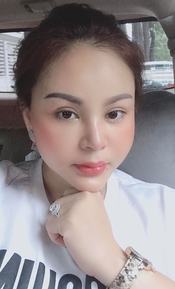 facebook sao viet hom nay 156 akira phan phau thuat tham my sau khi bi che phat tuong dong nhi khoe sac quyen ru